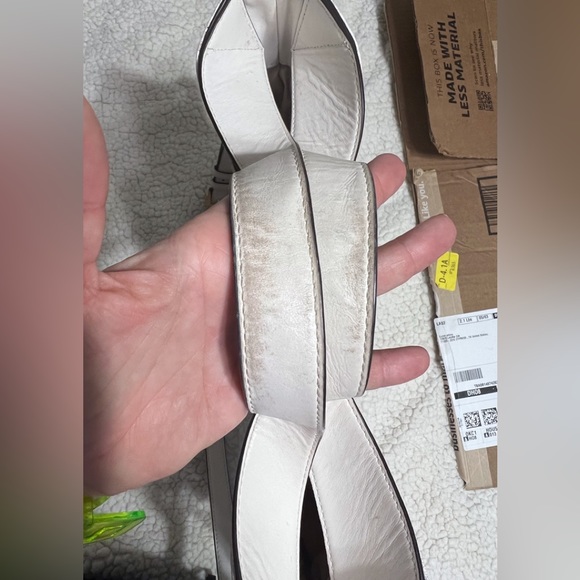 Michael Kors Devon Tote - Picture 2 of 6